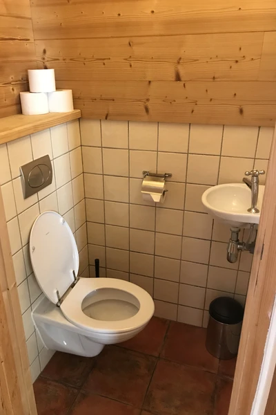 Apartments Toilet