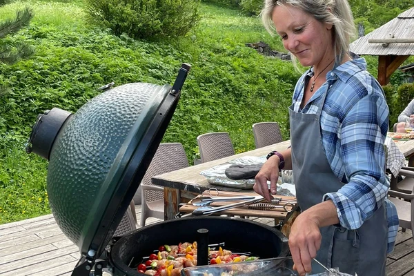 Our guests keep on coming for her meals !